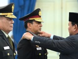 Panglima TNI Hadiri Penganugerahan Pangkat Istimewa dan Pelantikan Menteri