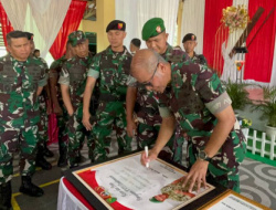 Personel Kodim Beserta Persit Terima Pengarahan Pangdam XVII/Cenderawasih