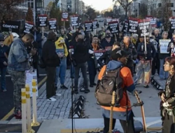 Protes di Gedung Putih, Demonstran Minta Trump Dicopot
