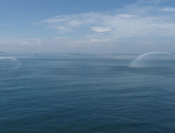 Bakamla RI dan Indian Coast Guard Gelar Passing Exercise di Laut Jawa