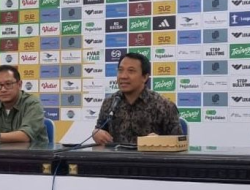 KemenUMKM–Deltras FC Sinergikan Pengembangan UMKM di Stadion Sidoarjo