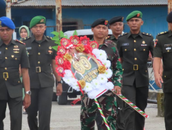 Kodim 1710/Mimika dan Satuan TNI AD di Timika Upacara Tabur Bunga