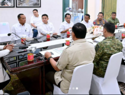 Presiden Prabowo Tinjau Kembali Daerah Terdampak Bencana di Padang