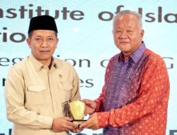 Menkop: Koperasi Pesantren Bisa Jadi Kakak Asuh Koperasi Desa Merah Putih