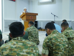 Lewati Pergantian Tahun Dengan Ibadah, Panglima TNI Hadiri Tausiah dan Muhasabah Bersama Prajurit