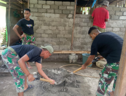 Personel Satgas TMMD Ke-127 Kodim 1514/Morotai Laksanakan Penyusunan Batu Bata RTLH di Desa Mandiri