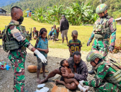 Tiga Warga Distrik Sinak Terluka Akibat Penembakan OPM, Dievakuasi Dengan Bantuan TNI dan Warga