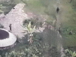 Anggota OPM Kodap III/Puncak Pimpinan Lekagak Talenggen Bakar Rumah Warga di Kampung Muara Distrik Pogoma