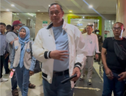 Usai Tinjau Lokasi, Wali Kota Bekasi Jenguk Korban Kecelakaan Kereta di RSUD Kota Bekasi