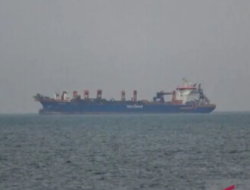 Kapal Tanker Jepang Lewati Selat Hormuz Tanpa Biaya Tol