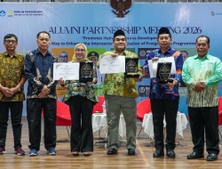 Wamenkop Raih Penghargaan Impactful Alumni Awards UNNES 2026