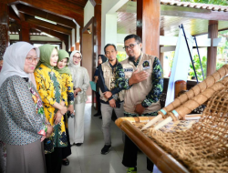 Kemenkop dan Dekranas Optimalkan Potensi Gula Kelapa Kebumen