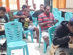 Nobar Piala Dunia dan Makan Bersama, Koramil 1710-02/Timika Perkuat Kemanunggalan TNI-Rakyat