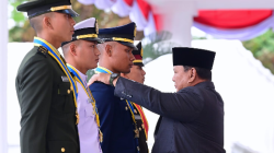 Panglima TNI Hadiri Upacara Prasetya Perwira TNI dan Polri Tahun 2026 di Istana Negara