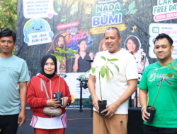 Tri Adhianto Dukung Gunting Tanam Pohon, Kepedulian Terhadap Penghijauan Kota Bekasi