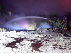 Satgas Karhutla Lanud Sjamsudin Noor Kembali Berjibaku Hadang Karhutla Hingga Dini Hari