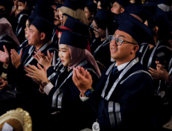 Menpar Dorong Wisudawan Poltekpar NHI Bandung Jadi Generasi Pariwisata Kritis dan Berintegritas