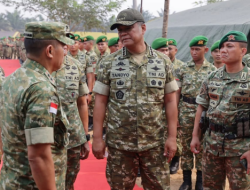 Wakil Panglima TNI Tinjau Kesiapan Yonif TP 926/Pangalangok Libau di Kalimantan Barat